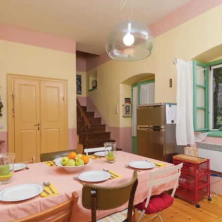 Holiday home Beautiful In With Kitchen